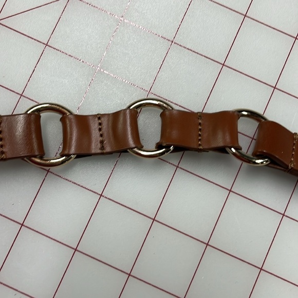 MICHAEL KORS Caramel Leather Gold Round Buckle and Gold Ring Station Belt SZ L main image 10